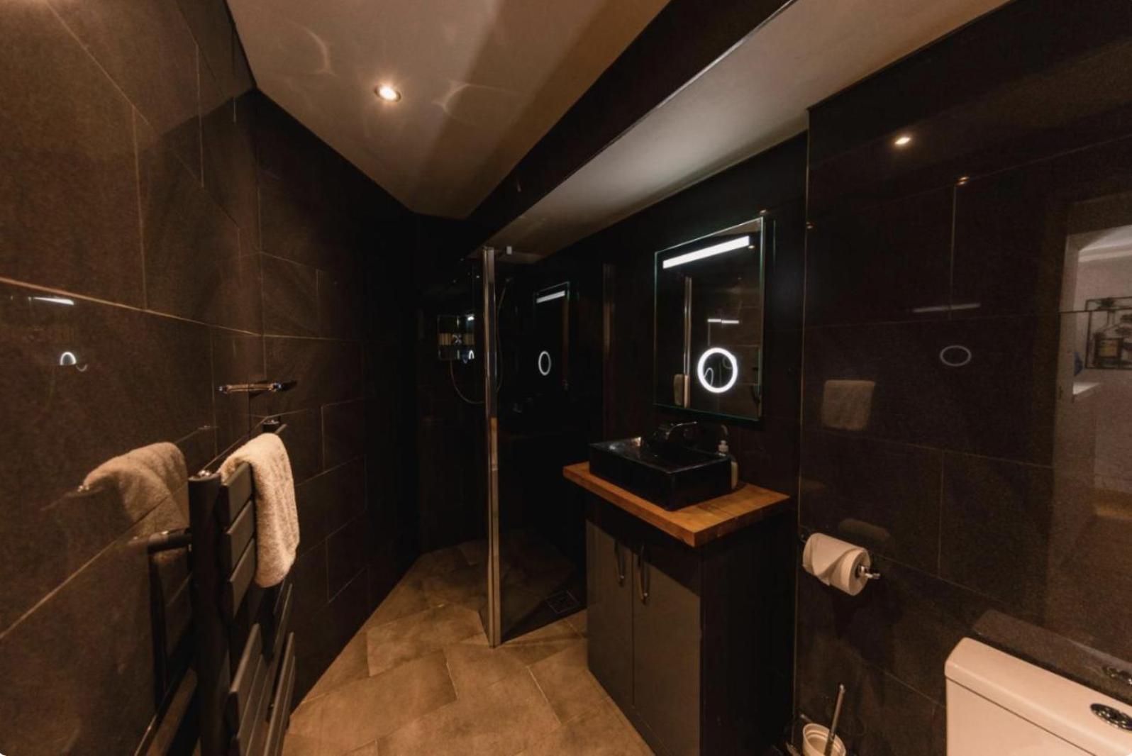 Superb Luxury Apartment By Canal - Central Edinburgh Bagian luar foto