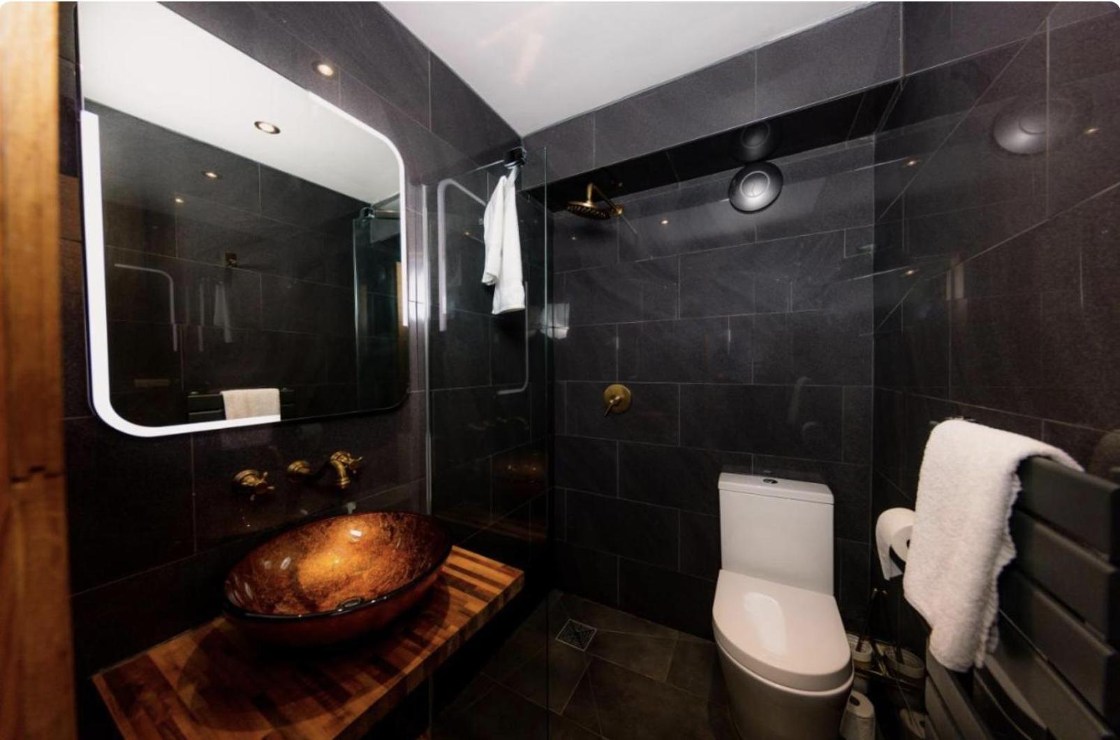 Superb Luxury Apartment By Canal - Central Edinburgh Bagian luar foto