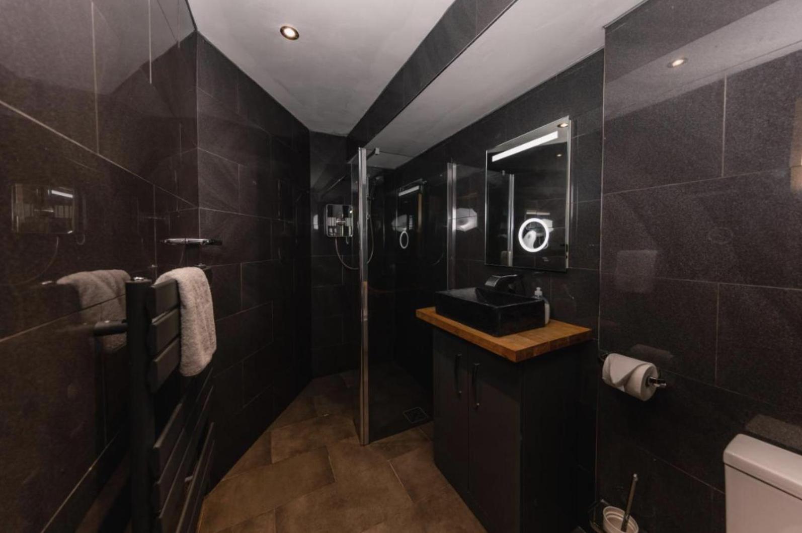 Superb Luxury Apartment By Canal - Central Edinburgh Bagian luar foto
